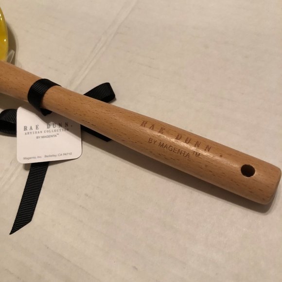 NWT Harry Potter X Rae Dunn Limited Edition Hufflepuff Spatula/Spoon Rest - Picture 3 of 5